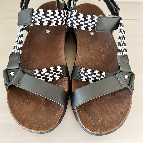 Merrell Women's Black White Around Town Sunvue Woven Strappy Sandals sz 8 - Picture 7 of 10